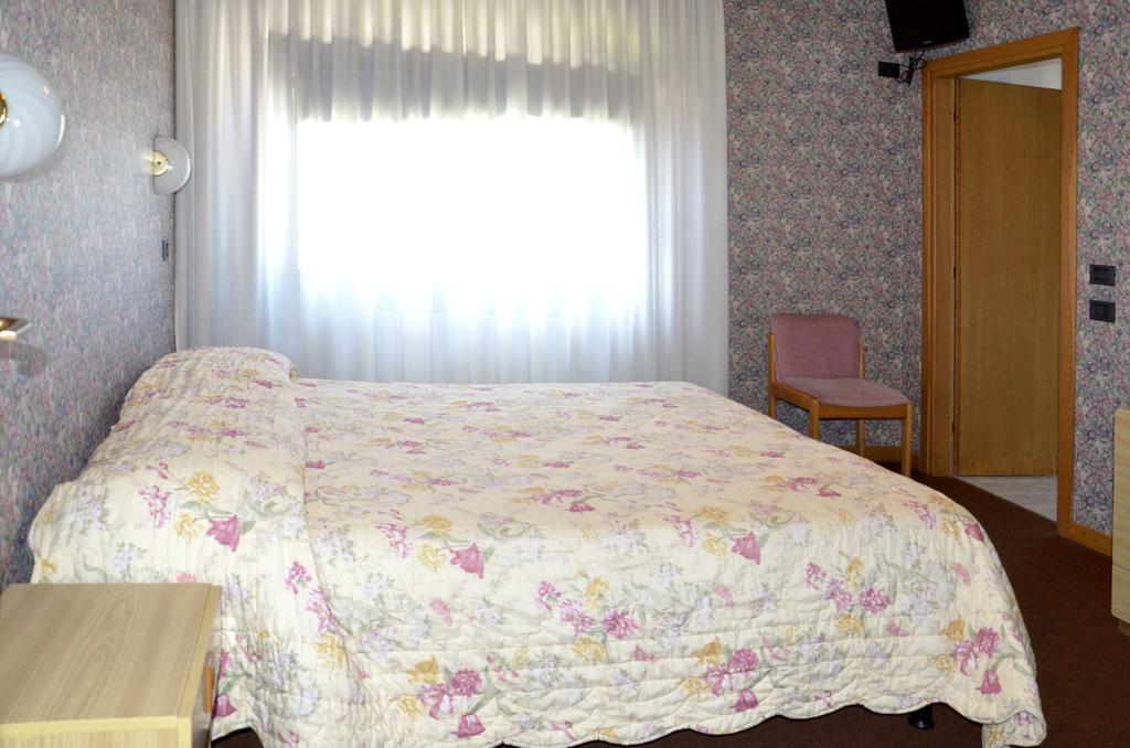 Hotel Cervo Bormio Phòng bức ảnh